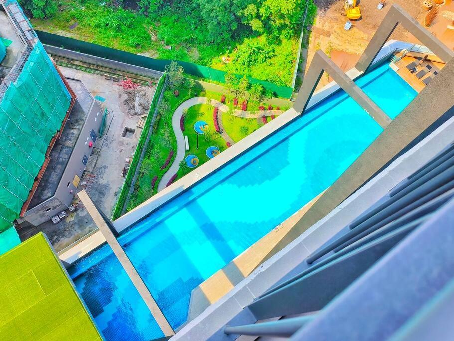 Kl Sunway Velocity Two - Link Bridge To Velocity Mall & Mrt - Spacious 3b-2r For 6-8pax *