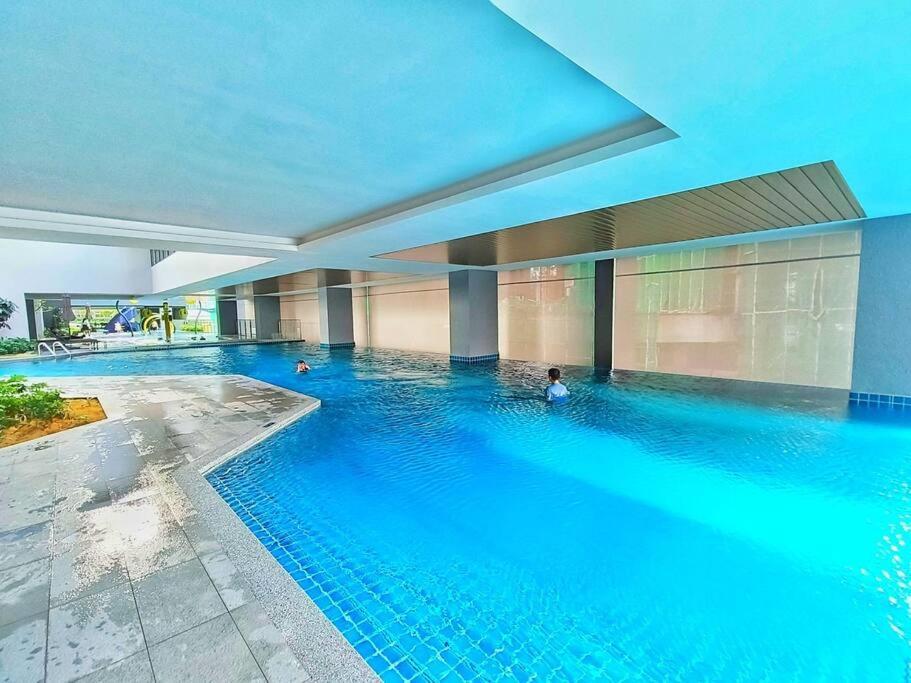 Kl Sunway Velocity Two - Link Bridge To Velocity Mall & Mrt - Spacious 3b-2r For 6-8pax Kuala Lumpur
